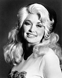 Dolly Parton. L’Icona Pop e l’Arte del Collezionismo Invisibile